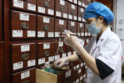 中医肿瘤医师|肿瘤患者出现胸腔积液还有没有办法应对?